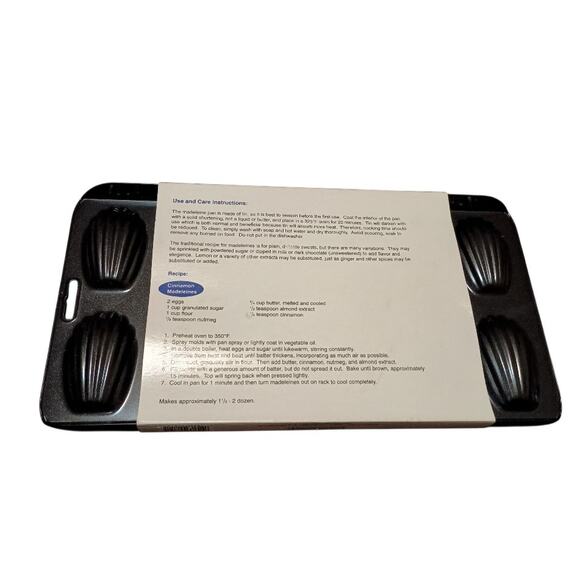 Madeleine Seashells Baking Sheet Pan 12 Molds Progressive International Corp - Picture 2 of 4